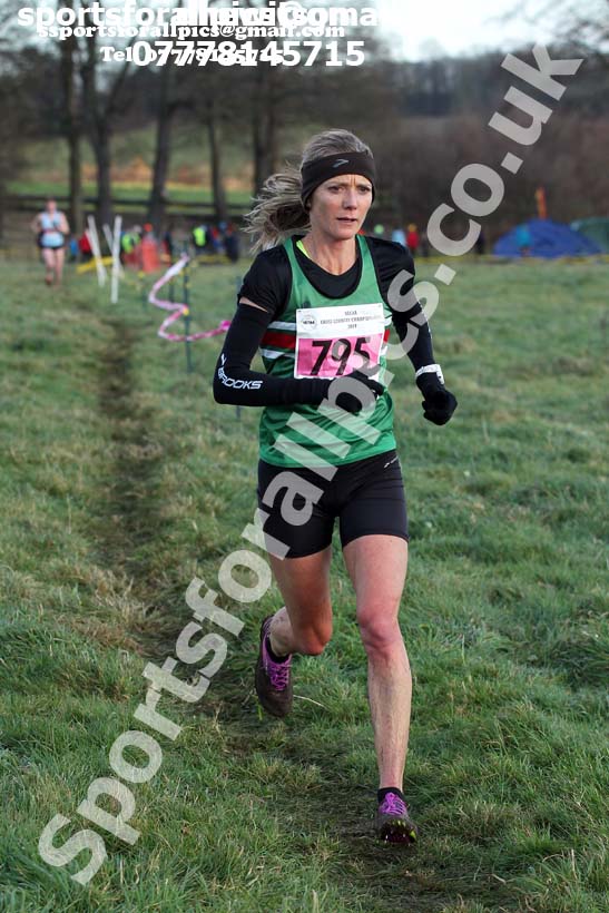 Senior womens cross country, 2019 North Eastern Cross Country Champs., Alnwick, Northumberland.  Photo: David T. Hewitson/Sports for All Pics